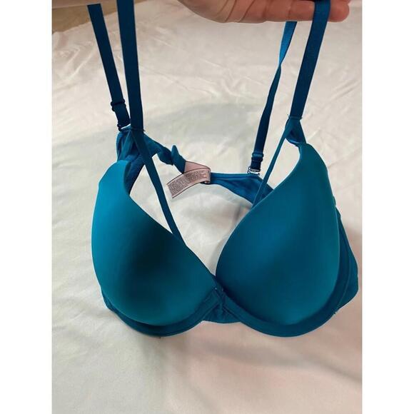 Victoria's Secret Lined Demi Bra - Picture 3 of 4